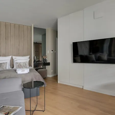 Portova Modern & Parking By Downtown * 格丁尼亚